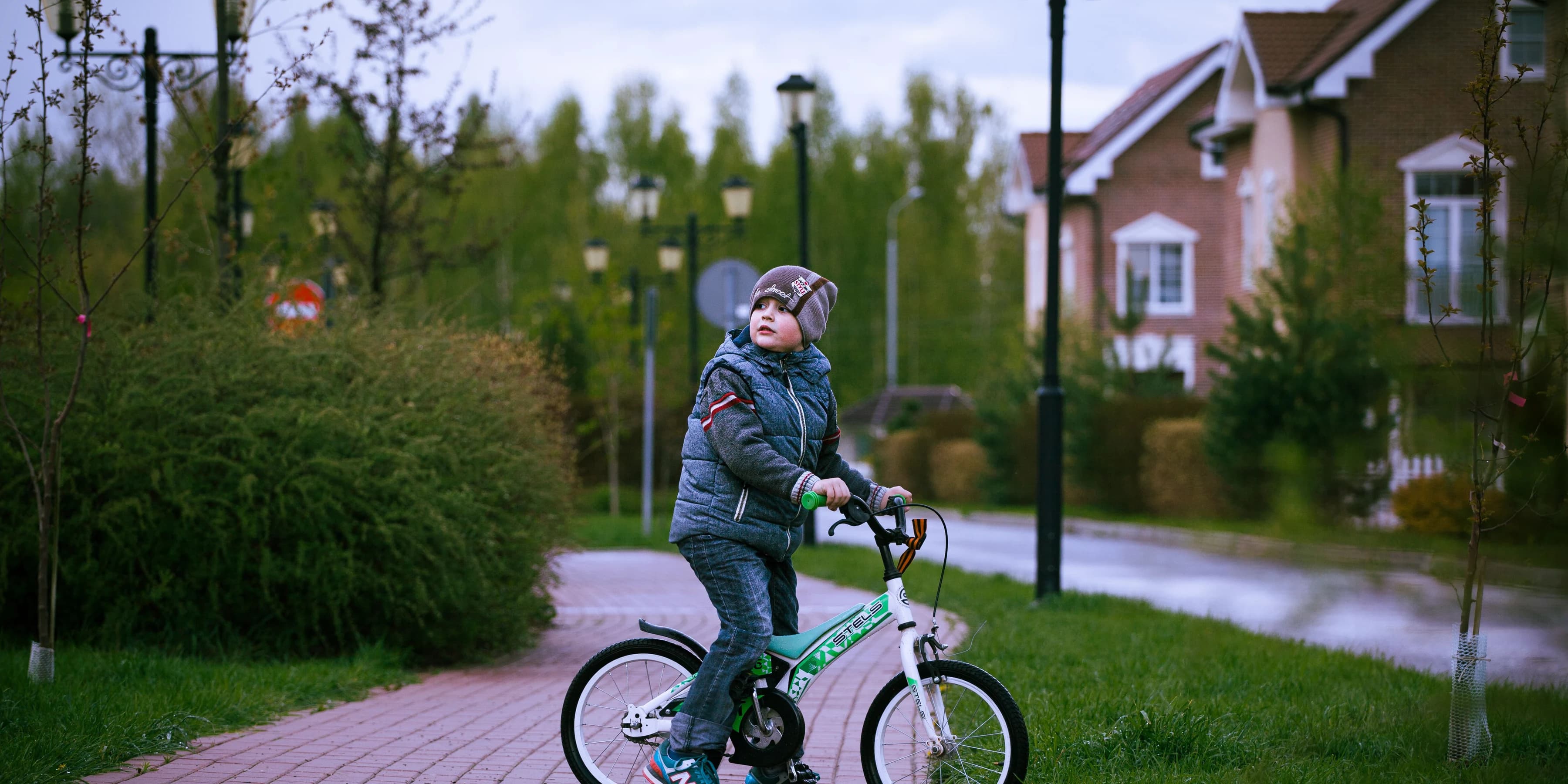 Kids & Youth E-Bikes — Umbra Electric